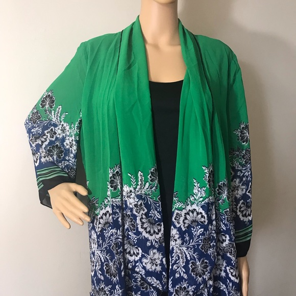 Sara Michelle Blouse ☘️ NWT - Picture 2 of 8